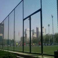 河津市体育足球场围网 体育围网 运动场护栏围网随时调整结构